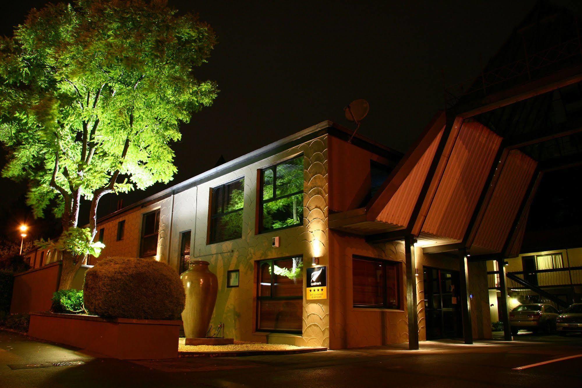 The Towers On The Park Hotel Christchurch Exterior foto
